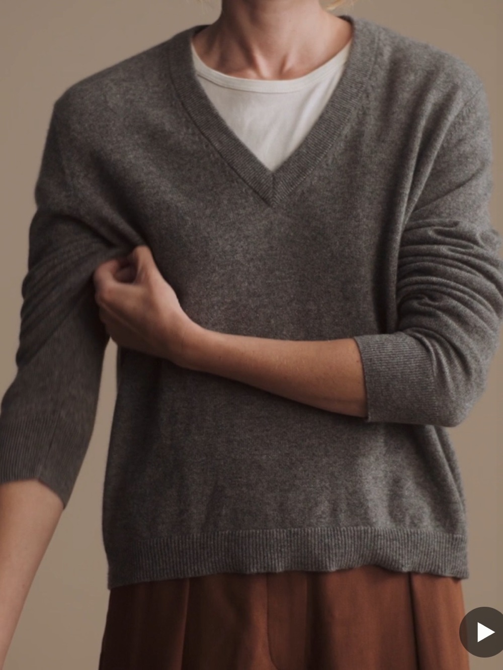 Jenni Kayne V-Neck Flynn Sweater in Gray